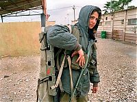 People & Humanity: army girls of israeli defense forces