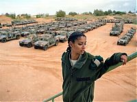 People & Humanity: army girls of israeli defense forces