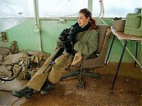 People & Humanity: army girls of israeli defense forces