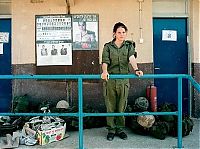 People & Humanity: army girls of israeli defense forces