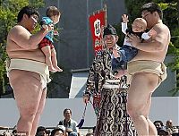 People & Humanity: Annual Naki Sumo (Crying Sumo) contest