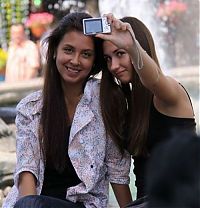 People & Humanity: girls at fountain