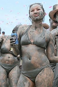 People & Humanity: dirty girls in mud