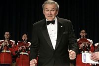 People & Humanity: Funny photo of George Bush