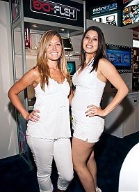 People & Humanity: Electronic Entertainment Expo (E3) 2010 trade show girls