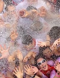 People & Humanity: The festival of San Fermín 2010