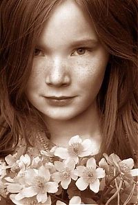 People & Humanity: freckled girl