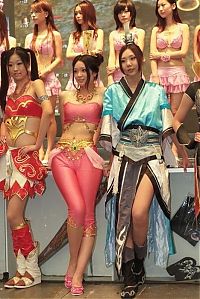People & Humanity: Girls of Chinajoy 2010, Shanghai, China