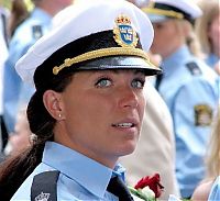 People & Humanity: police woman
