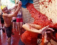 People & Humanity: La Tomatina 2010, Buñol, Valencia, Spain