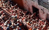 People & Humanity: La Tomatina 2010, Buñol, Valencia, Spain