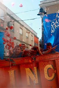 People & Humanity: La Tomatina 2010, Buñol, Valencia, Spain