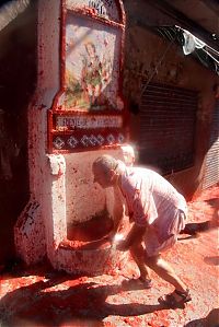 People & Humanity: La Tomatina 2010, Buñol, Valencia, Spain