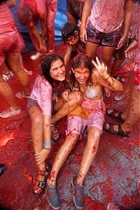 People & Humanity: La Tomatina 2010, Buñol, Valencia, Spain