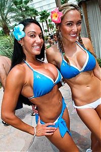 People & Humanity: Las Vegas pool party girls