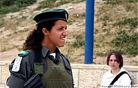 People & Humanity: army girls of israeli defense forces