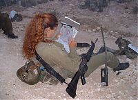 People & Humanity: army girls of israeli defense forces