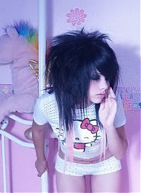 People & Humanity: EMO girl