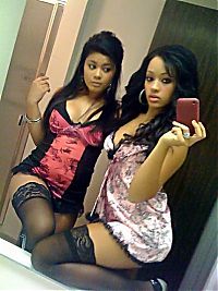 TopRq.com search results: young teen girl taking pictures in a mirror with iphone