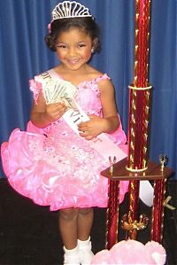 People & Humanity: Child beauty pageant, United States