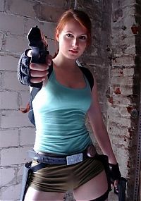 People & Humanity: lara croft girl