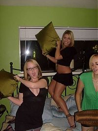 TopRq.com search results: girls fighting with pillows