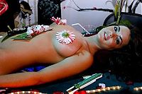 People & Humanity: nyotaimori, body sushi girl