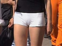 People & Humanity: camel toe girl