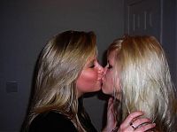 TopRq.com search results: young kissing girls