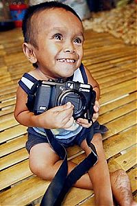 TopRq.com search results: Jun Rey Balawing, world's smallest man, Philippines