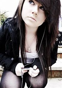 People & Humanity: EMO girl