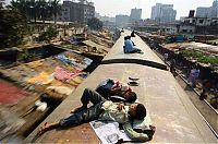 People & Humanity: Train surfing, Bangladesh