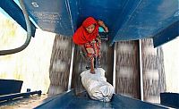 People & Humanity: Train surfing, Bangladesh