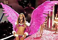 People & Humanity: Victoria's Secret models