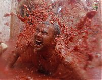 People & Humanity: La Tomatina 2011, Buñol, Valencia, Spain