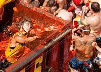 People & Humanity: La Tomatina 2011, Buñol, Valencia, Spain