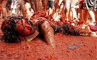 People & Humanity: La Tomatina 2011, Buñol, Valencia, Spain