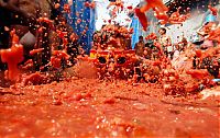 People & Humanity: La Tomatina 2011, Buñol, Valencia, Spain