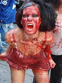 People & Humanity: zombie girl