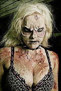 People & Humanity: zombie girl