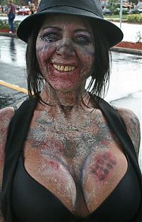 People & Humanity: zombie girl