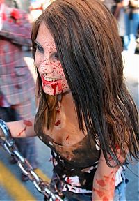 People & Humanity: zombie girl