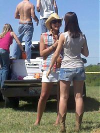 People & Humanity: girls on rodeo events