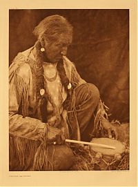 People & Humanity: Native American people photography by Edward Sheriff Curtis