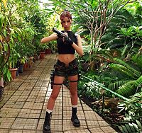 People & Humanity: lara croft girl