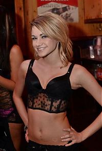 TopRq.com search results: Twin Peaks restaurant girls, Addison, Dallas County, Texas, United States