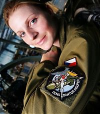 People & Humanity: aircraft girl