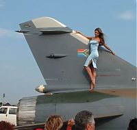 People & Humanity: aircraft girl