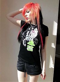 People & Humanity: EMO girl