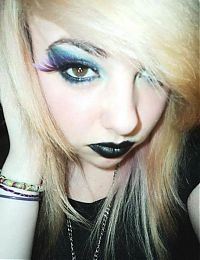 People & Humanity: EMO girl